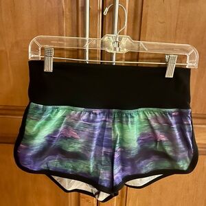 lululemon Run Times Short - Size 6